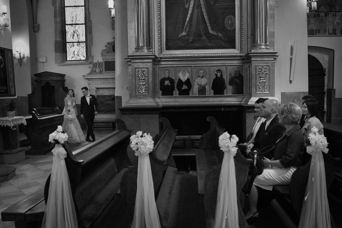 zdjęcia ślubne z katedry tarnów