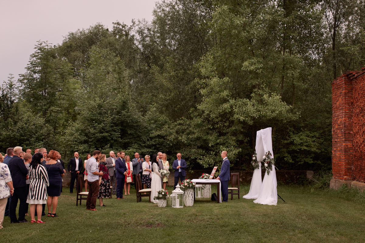 ślub cywilny w plenerze Tarnów